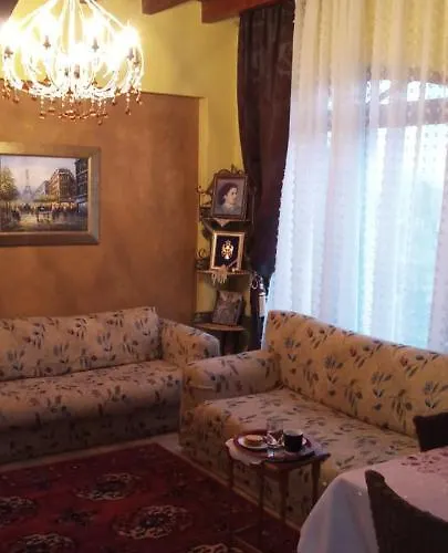 Oniron Semesterbostad *